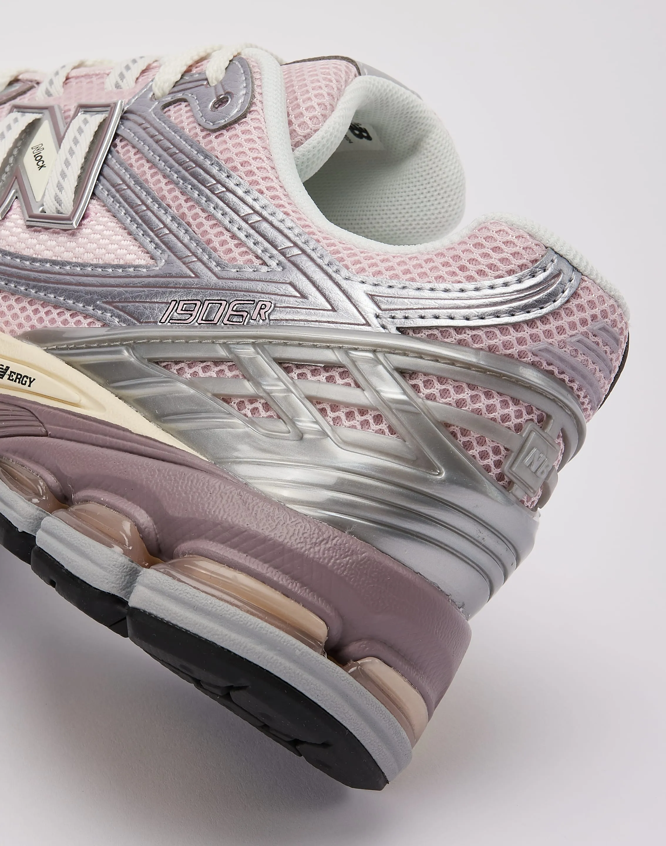 New Balance 1906R