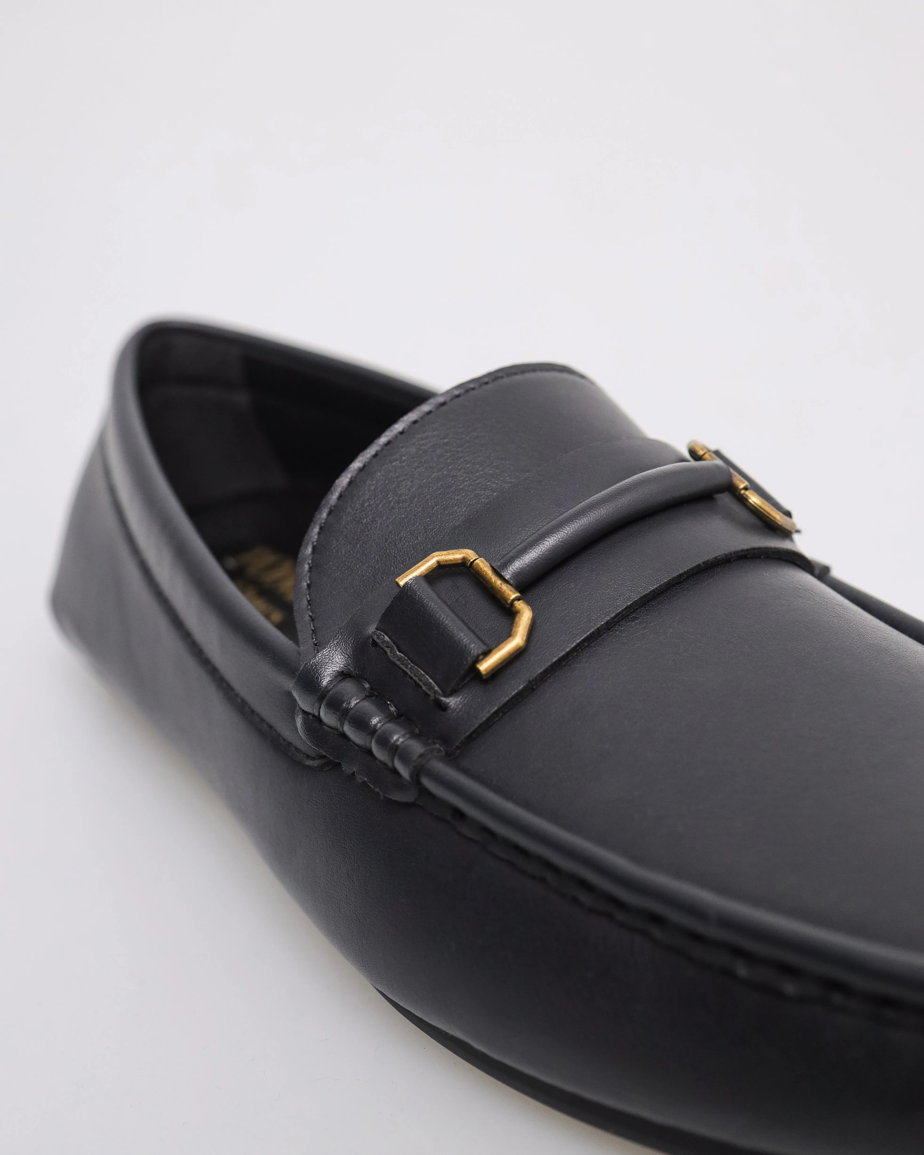 Tomaz C548 Men's Buckle Moccasins